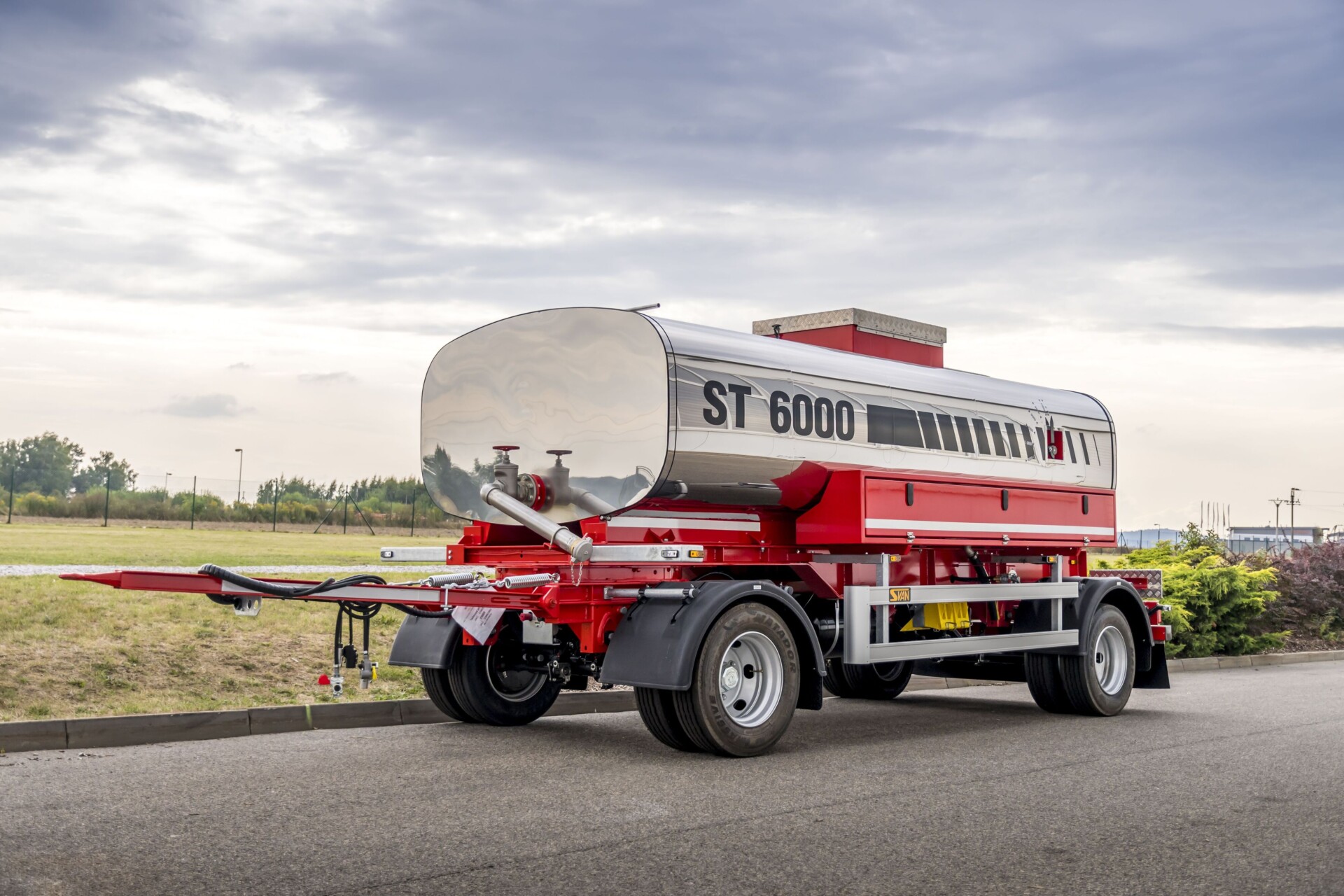 Mobilní stacionární zásobník ST 3000 - 8000