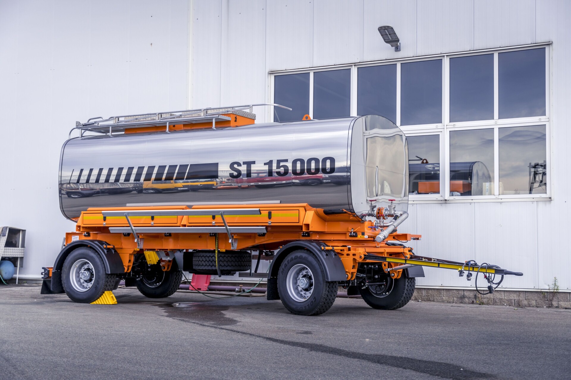 Mobilní  stacionární zásobník ST 10000 - 20000