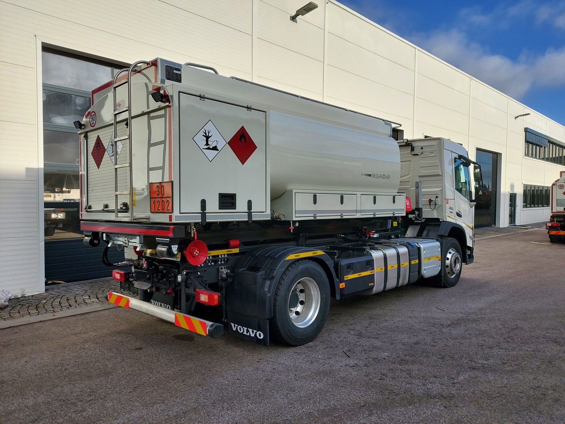 Kontejnery na naftu a AdBlue CSAL 6KN-AD až CSAL 10KN-AD