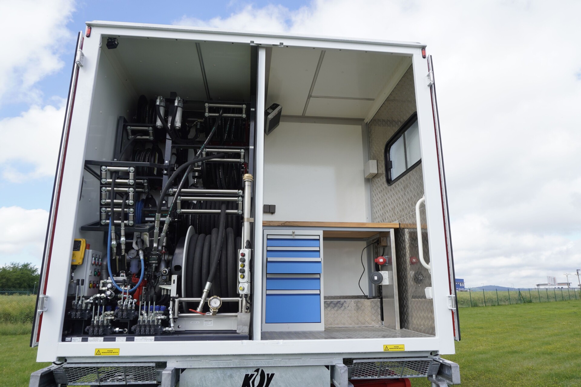 Skříňové servisní moduly na oleje, tuhá maziva a další tekutiny a pro realizaci servisních operací typ CN-MV - Obrázek 10