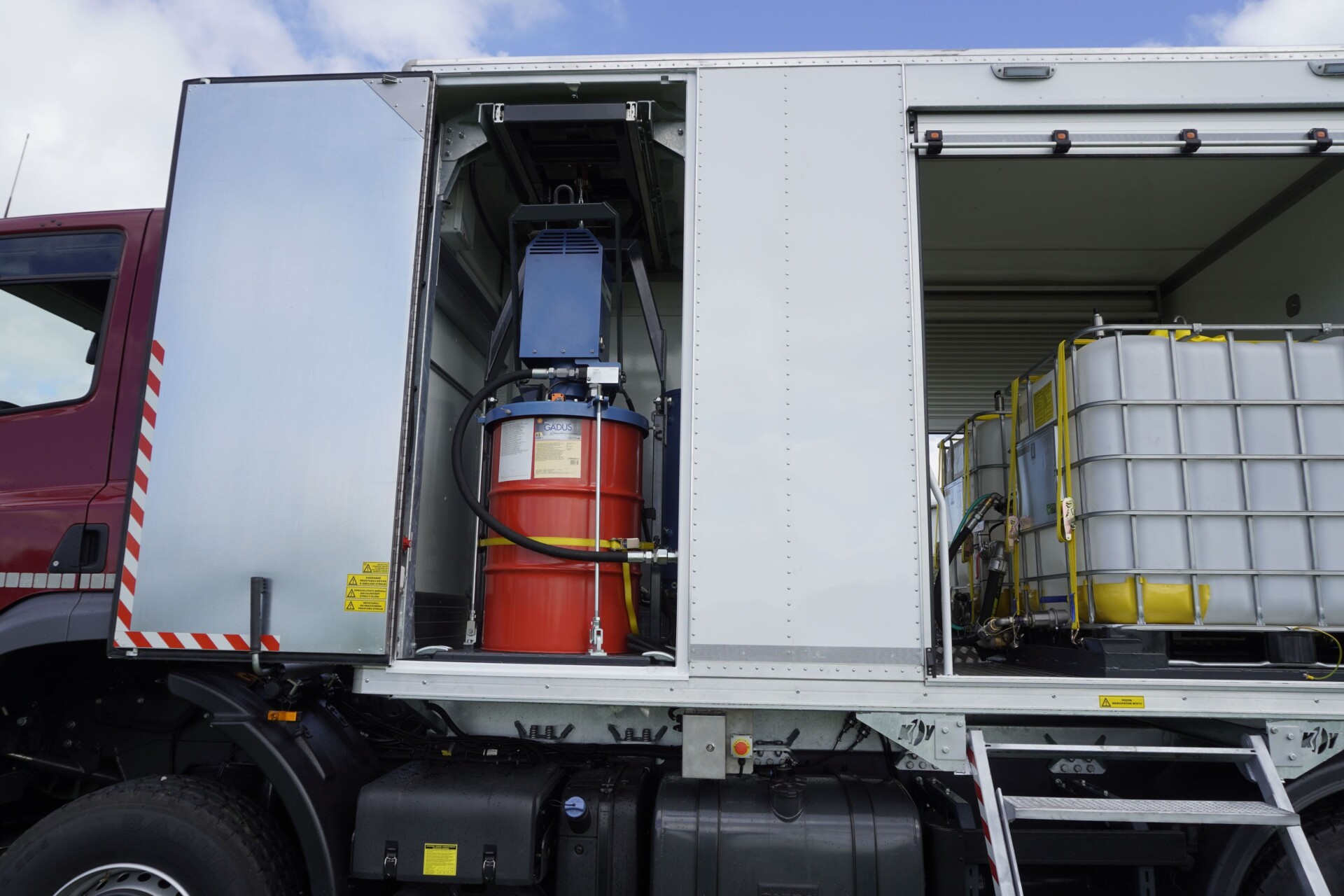 Skříňové servisní moduly na oleje, tuhá maziva a další tekutiny a pro realizaci servisních operací typ CN-MV - Obrázek 11